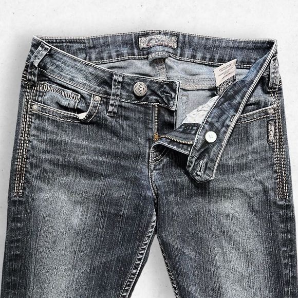 Silver Jeans Womens W29 L31 Tuesday Jeans Boot Low Rise Stretch Slim Embroidered - Picture 5 of 9